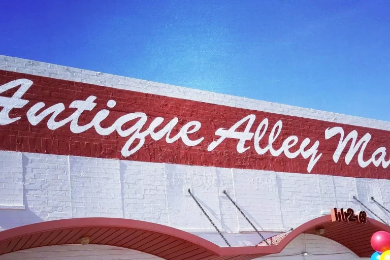 Antique Alley Mall logo