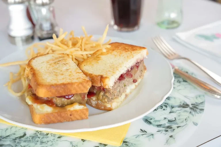Winnie & Ethel’s Downtown Diner logo